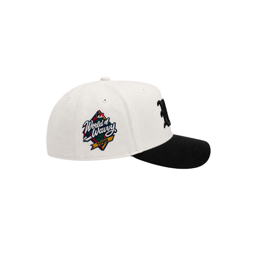 THE CLASSIC CAP - WHITE
